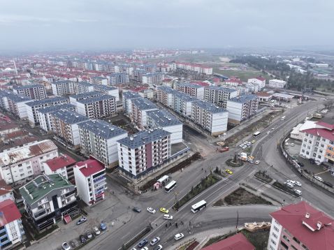 SAÇLAR KALDIRILDI, YOLLAR TRAFİĞE AÇILDI